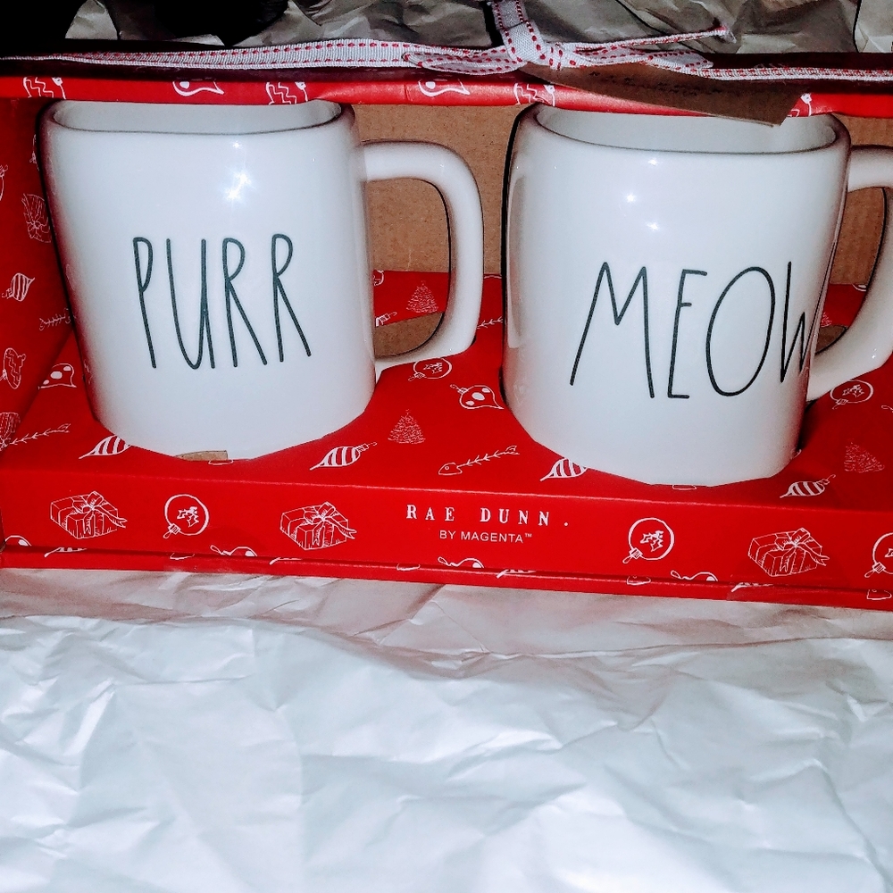 Rae Dunn by Magenta mug set